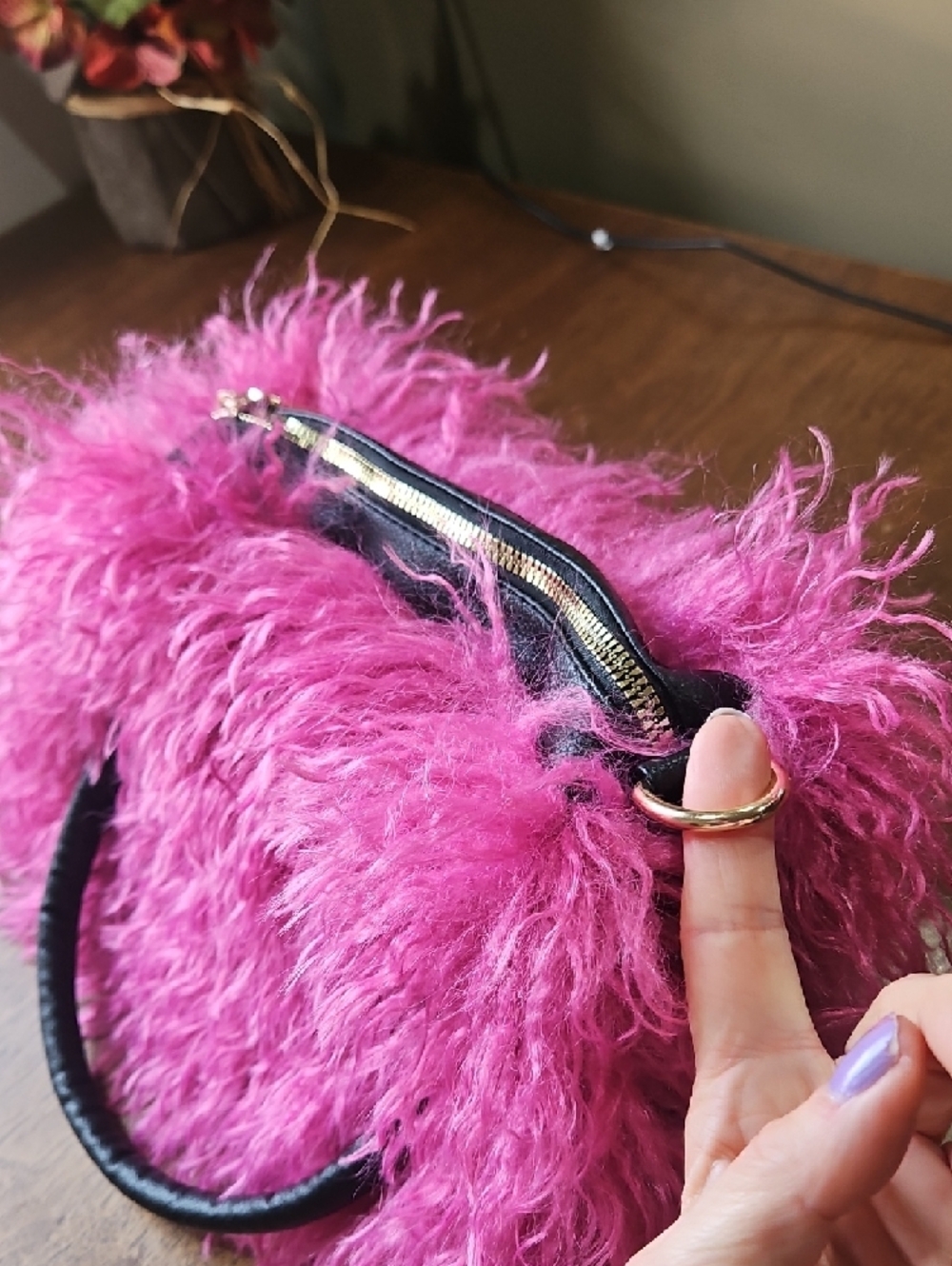 Plush Pink Faux Fur Top-Handle Handbag - Picture 5 of 9